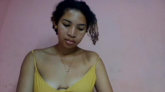 vilianahzzz — Chaturbateのライブ配信モデル：写真・プロフィール