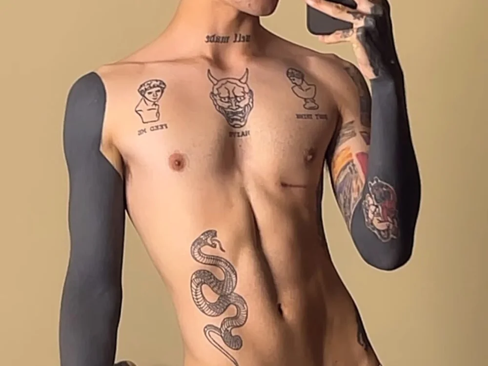 Dwaynne_, webcammodell på Stripchat: bilder