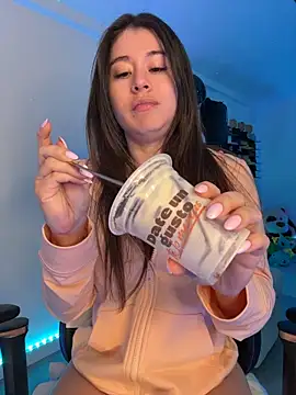 Sharon_07, μοντέλο webcam στο Stripchat