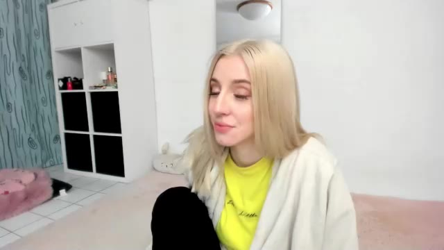 kenziedawton di Chaturbate: foto model webcam