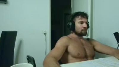 Preview photo of webcam model alpha_hunk on Cam4