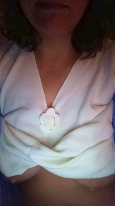 cassandra64 — Cam4 वेबकैम मॉडल: फ़ोटो