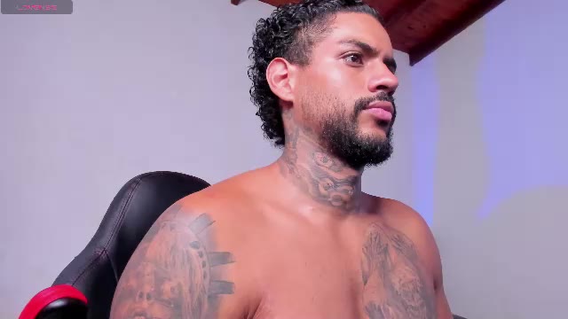 luigi1_ – Chaturbate webkamerás modell