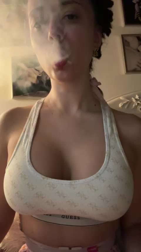 elie – уебкам модел в LiveJasmin: снимки