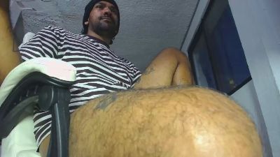 Preview photo of webcam model carlo_yates on Cam4