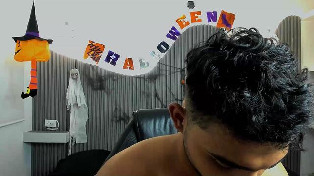 liian-brown, μοντέλο webcam στο Flirt4Free