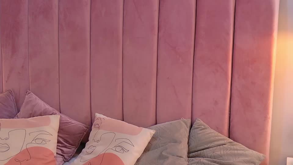 leenabrown, webcammodell på XloveCam: bilder