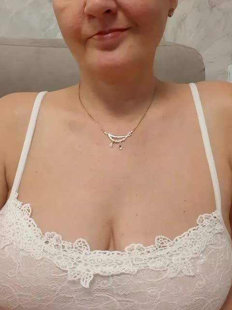sexiestjess45, modelo webcam do BongaCams: fotos