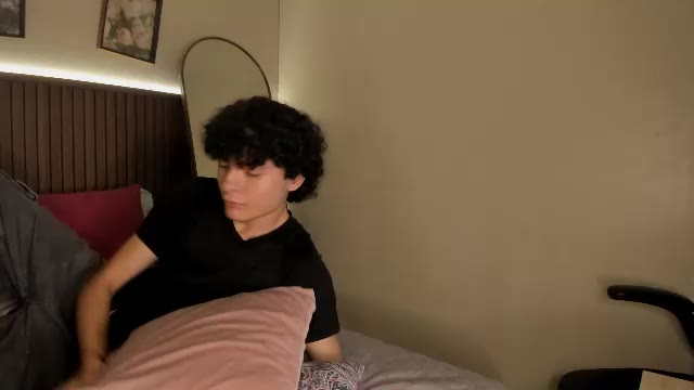 noah_gun_ – Webcam-Modell auf Chaturbate