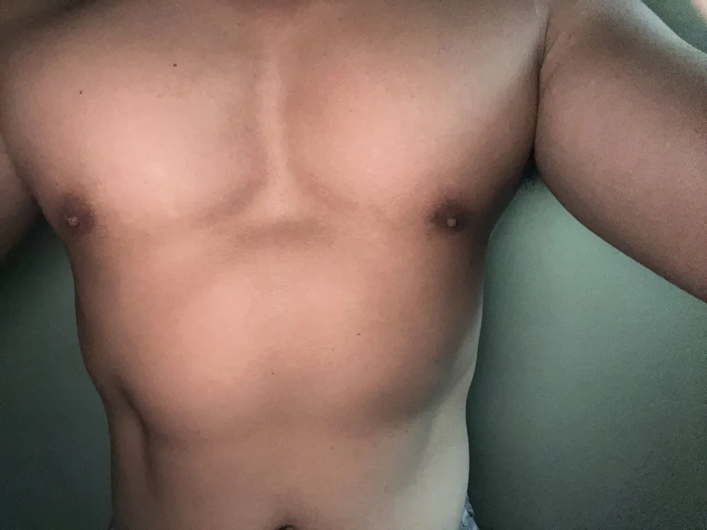 dangzalo, webcammodell på Stripchat: bilder