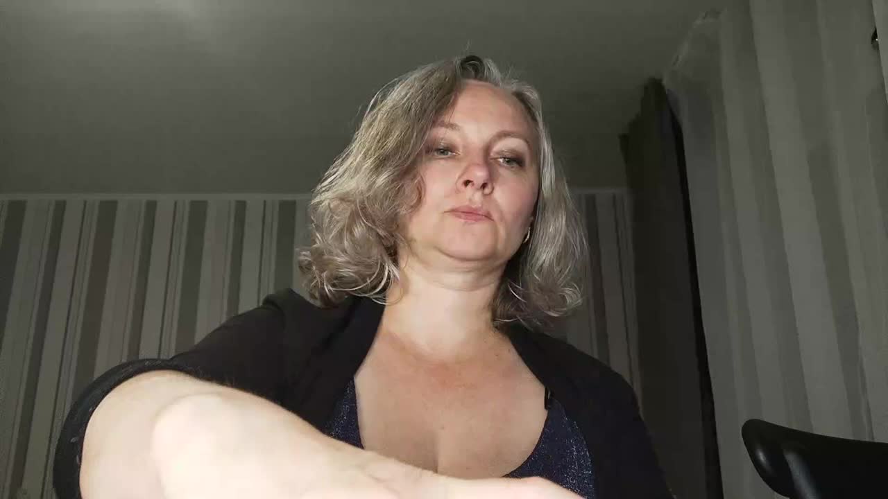 edithmanning – Webcam-Modell auf XloveCam