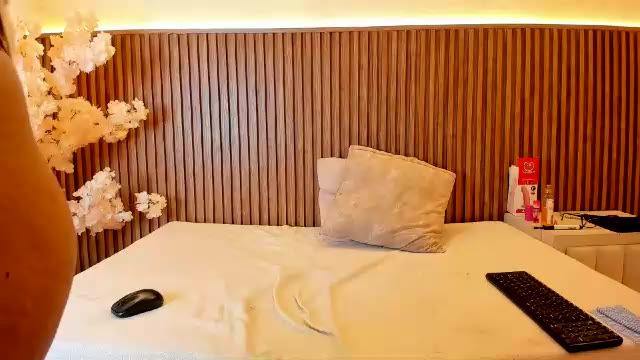 sofy_aura, model webcam de Chaturbate: fotos