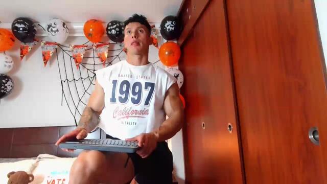 adamm-turner (Flirt4Free): fotod ja profiil