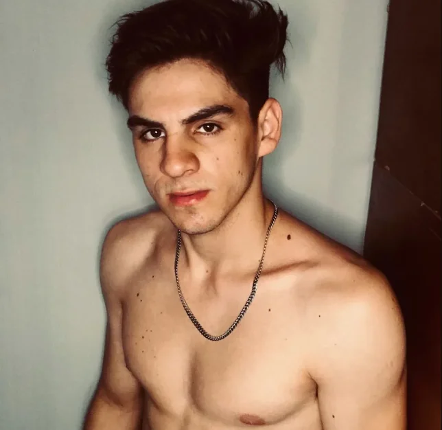Derekksc — Stripchat ওয়েবক্যাম মডেল: ছবি