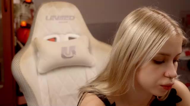 ho1yh01e – Chaturbate webkamerás modell