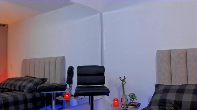 ashton-hils — Flirt4Free 直播模特：照片与资料
