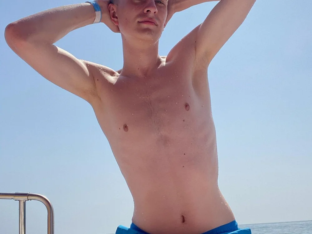Oliver_Fresh – Stripchat webkamerás modell