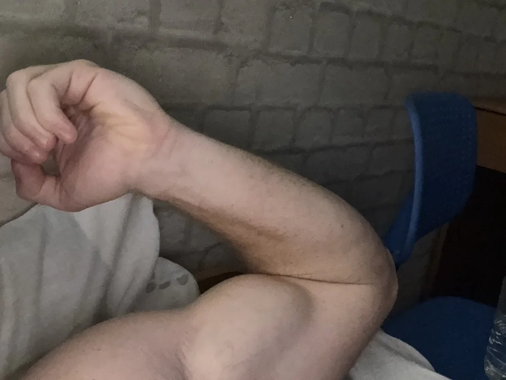 maxence75016 (Stripchat): nuotraukos, profilis