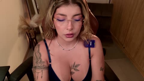 lisamonroe на BongaCams: слики и профил