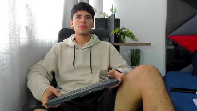 tobias-vega, modelo webcam do Flirt4Free: fotos