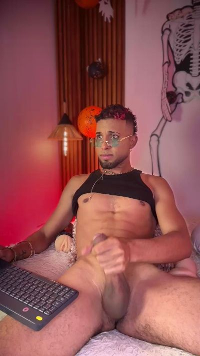 Preview photo of webcam model michael_hanks on Cam4