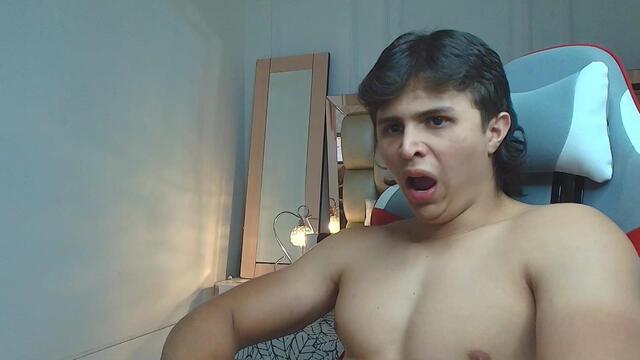 Preview photo of webcam model nick-finne on Flirt4Free
