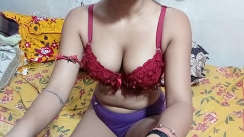Preview photo of webcam model poulomidass on BongaCams