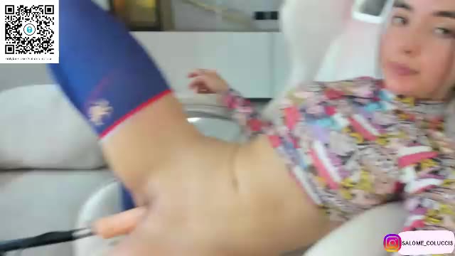 pavlovacoluccii_: عارضة كاميرا ويب على Chaturbate