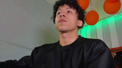 akaza_ – Webcam-Modell auf Cam4