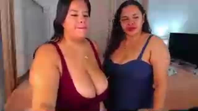 twocurvylatins na XloveCam: fotky a profil