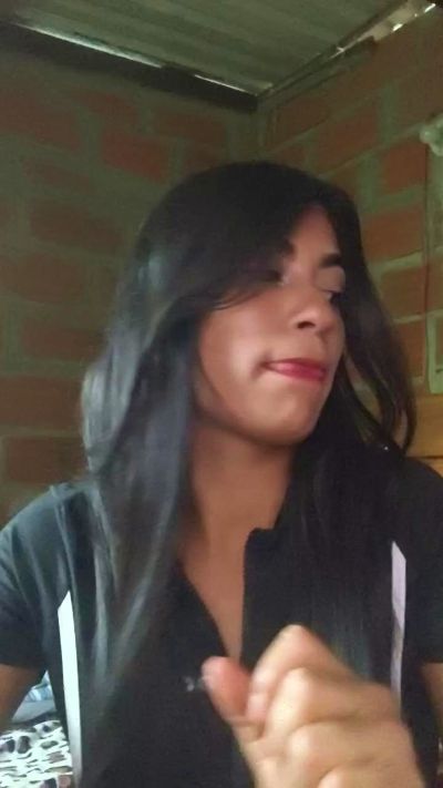 chari858, webcammodel op Cam4: foto's