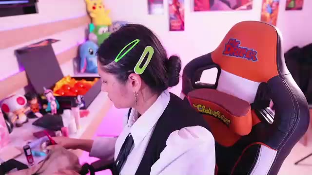 Фото вебкам-модели kyomi_chang на Chaturbate