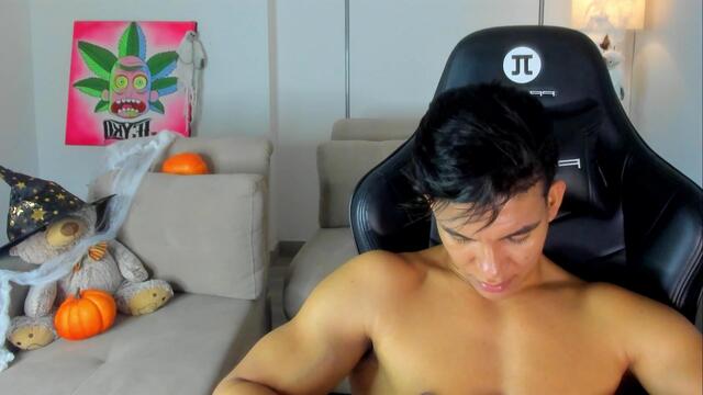 Preview photo of webcam model jeyko-black on Flirt4Free