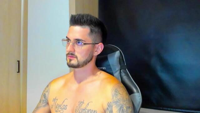 ashton-muller — Flirt4Freeのライブ配信モデル：写真・プロフィール