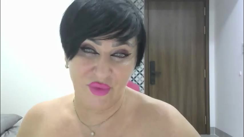 cleovelvet në LiveJasmin: foto dhe profili