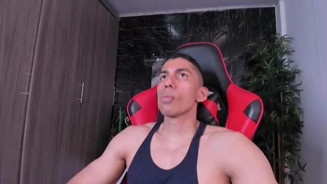 erik-castle — Flirt4Free वेबकैम मॉडल: फ़ोटो
