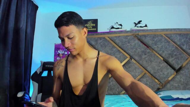 dany-trevor (Flirt4Free): ảnh người mẫu webcam