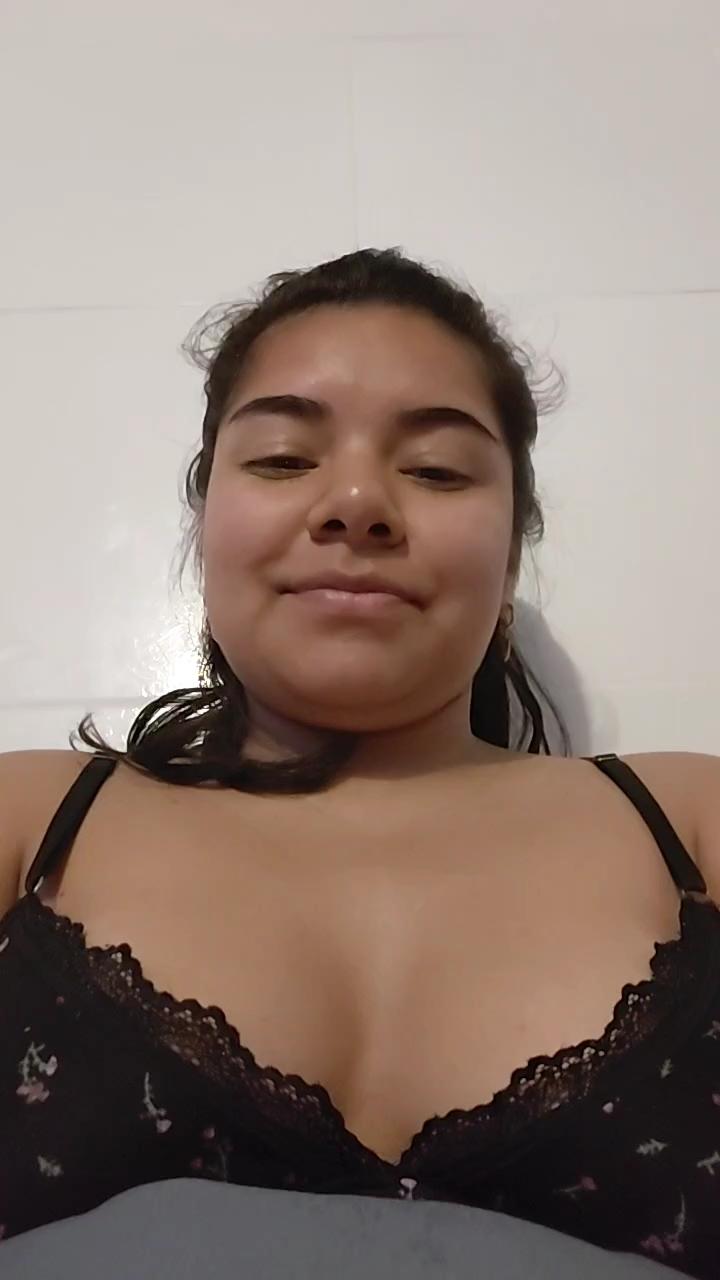 morena24sexyfun — Cam4 直播模特：照片与资料