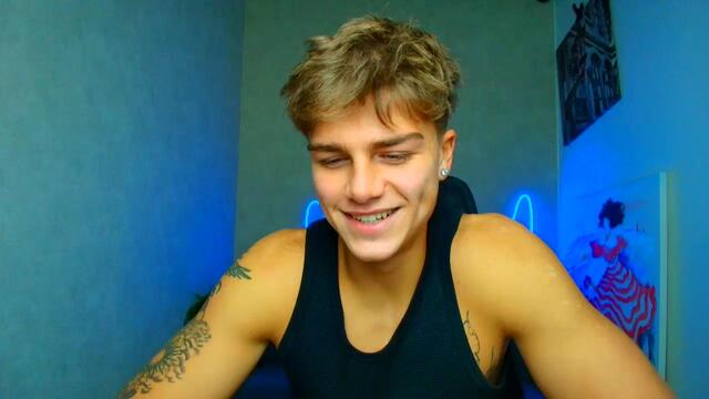 denny-howard — Flirt4Free वेबकैम मॉडल: फ़ोटो