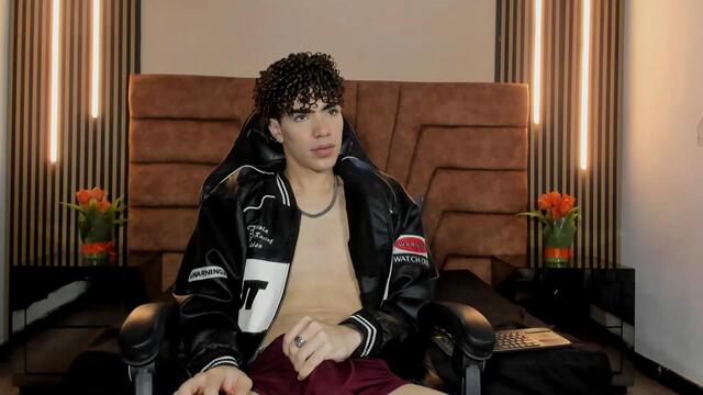 monyel-brentt – Flirt4Free webkamerás modell
