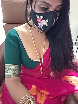 Roja-Telugu777, μοντέλο webcam στο Stripchat