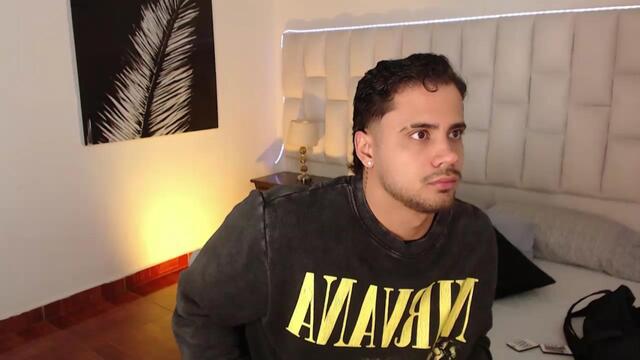 aiden-owens: عارضة كاميرا ويب على Flirt4Free