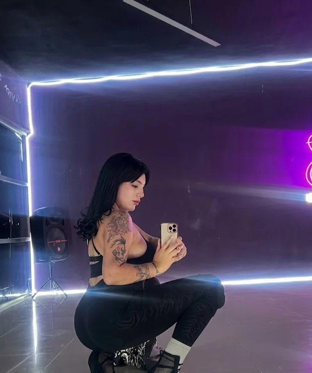 Vicky_Sixx — Stripchat: ფოტოები და პროფილი
