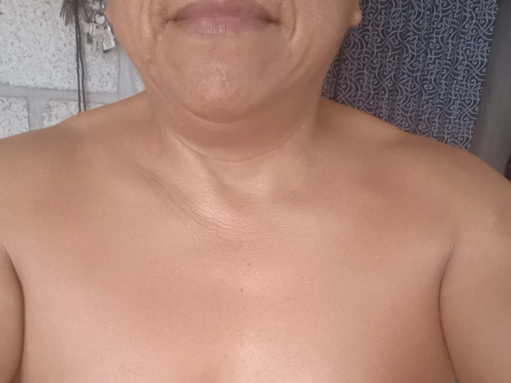 Preview photo of webcam model lalog254 on Stripchat