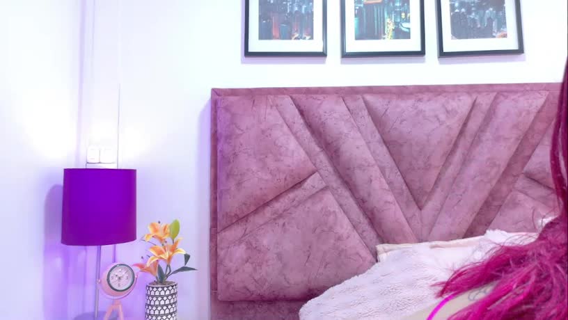 maddymills – уебкам модел в XloveCam: снимки
