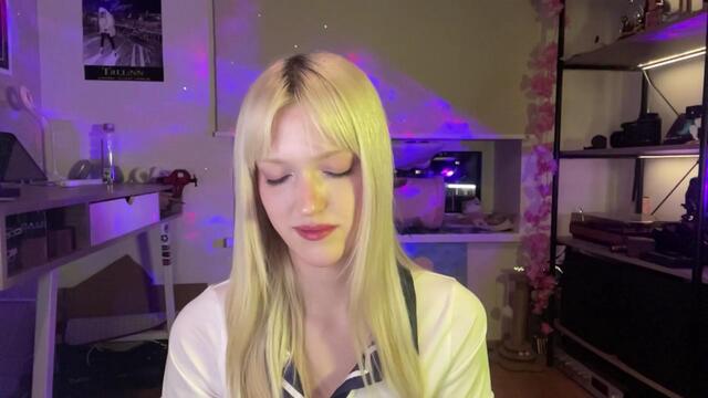 Preview photo of webcam model alicia-cleghorn on Flirt4Free