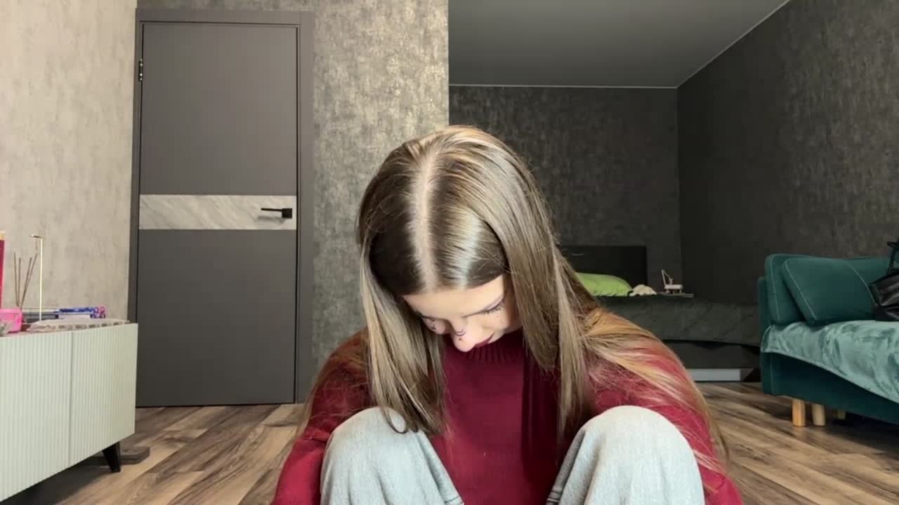 ellaburgoyne (XloveCam): ảnh người mẫu webcam
