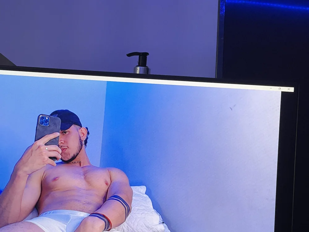 austinoficial, μοντέλο webcam στο Stripchat