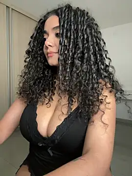 Curlyierr na Stripchat: fotky a profil