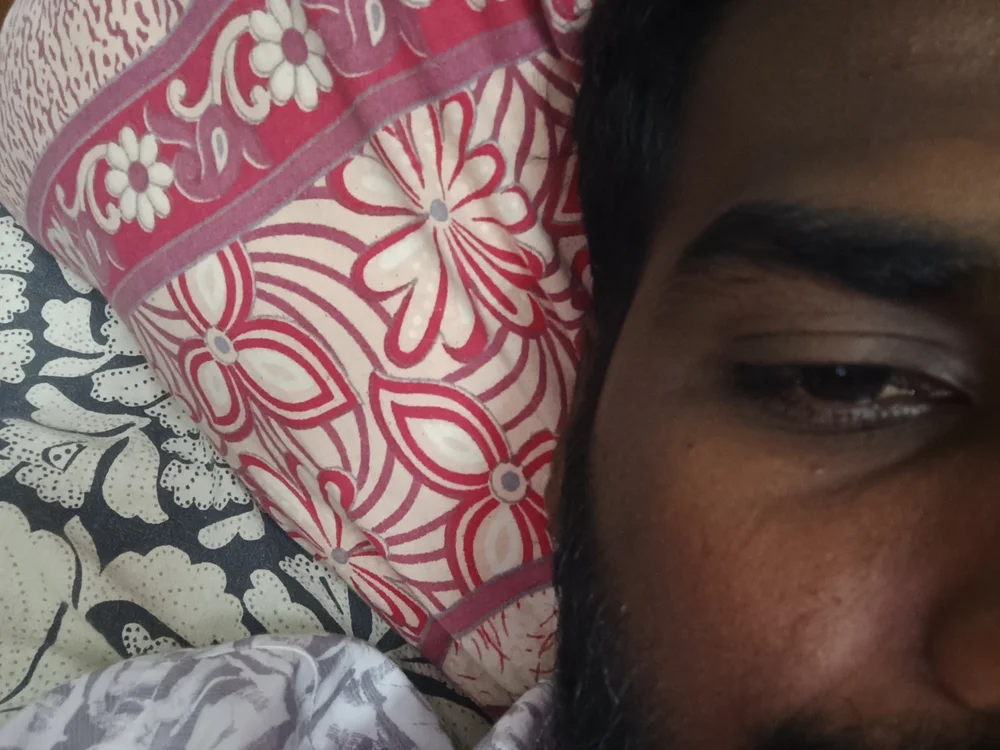 Dhivahar2978, webcammodel op Stripchat: foto's